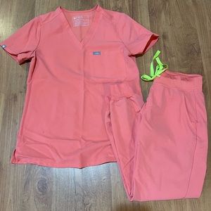 FIGS XS Petite Coral